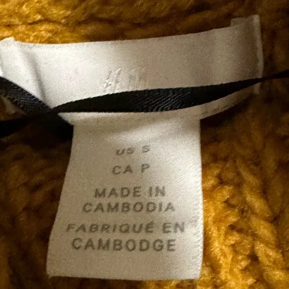 H&M sweater - Picture 3 of 3